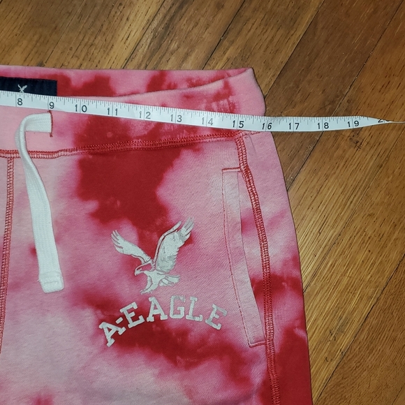 American Eagle Red Tie-Dye Shorts - Picture 4 of 12